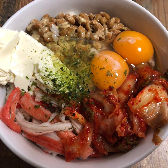 カニカマチーズキムチ♪大盛り納豆卵かけご飯